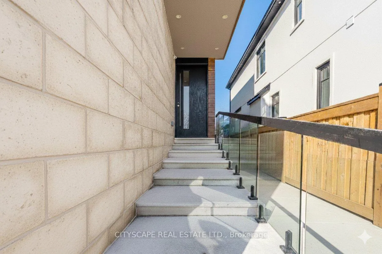 Photo 6 of 6 Campview Road, Hamilton, Stoney Creek — HOMEH