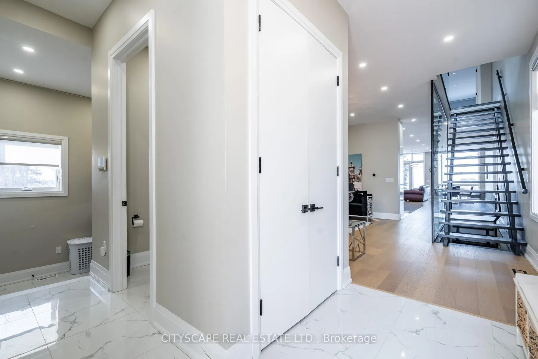 Photo 9 of 6 Campview Road, Hamilton, Stoney Creek — HOMEH