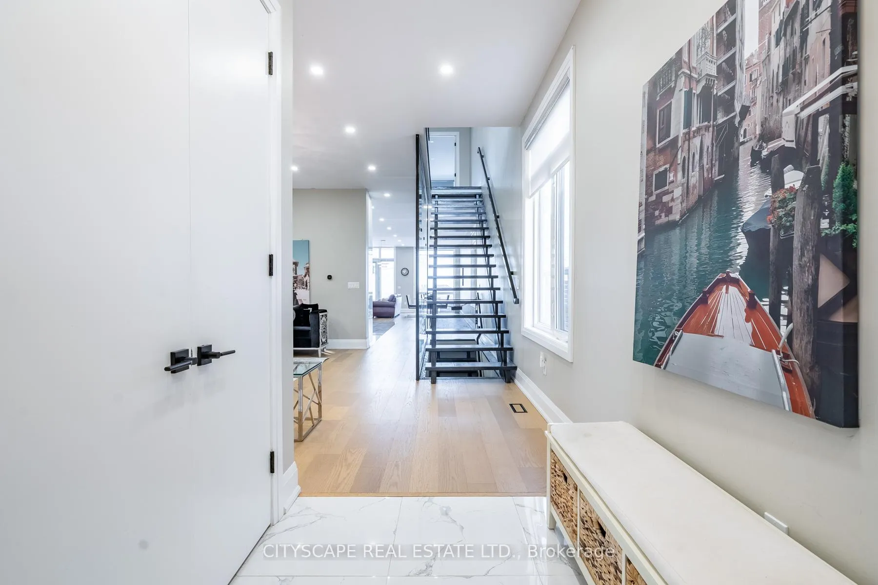 Photo 12 of 6 Campview Road, Hamilton, Stoney Creek — HOMEH
