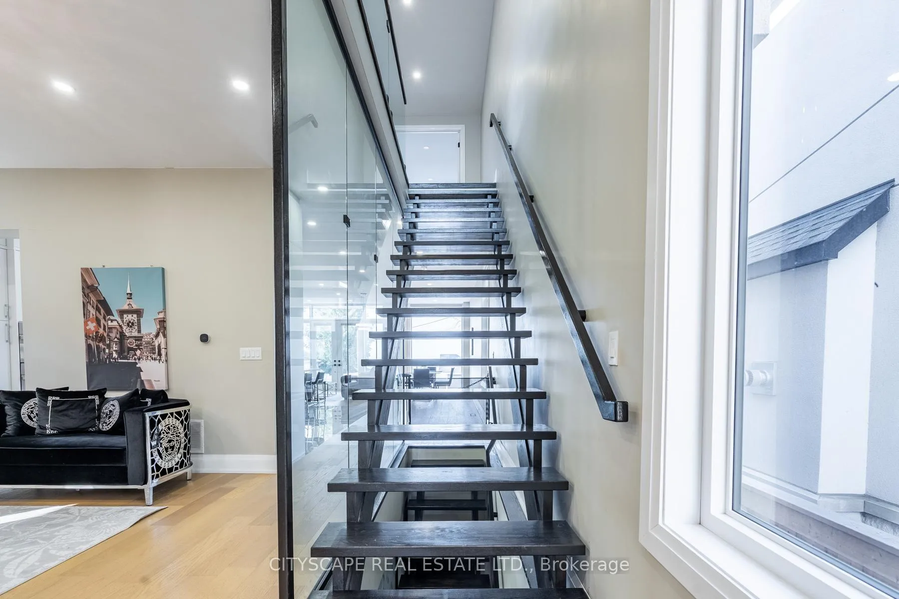 Photo 21 of 6 Campview Road, Hamilton, Stoney Creek — HOMEH