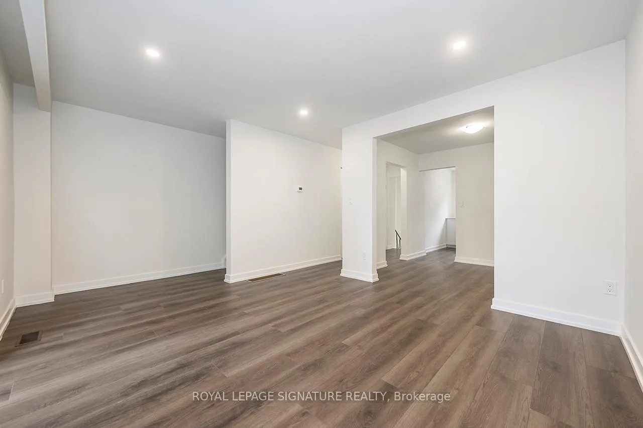 Photo 12 of 28 Woodman Drive N, Hamilton, Kentley — HOMEH