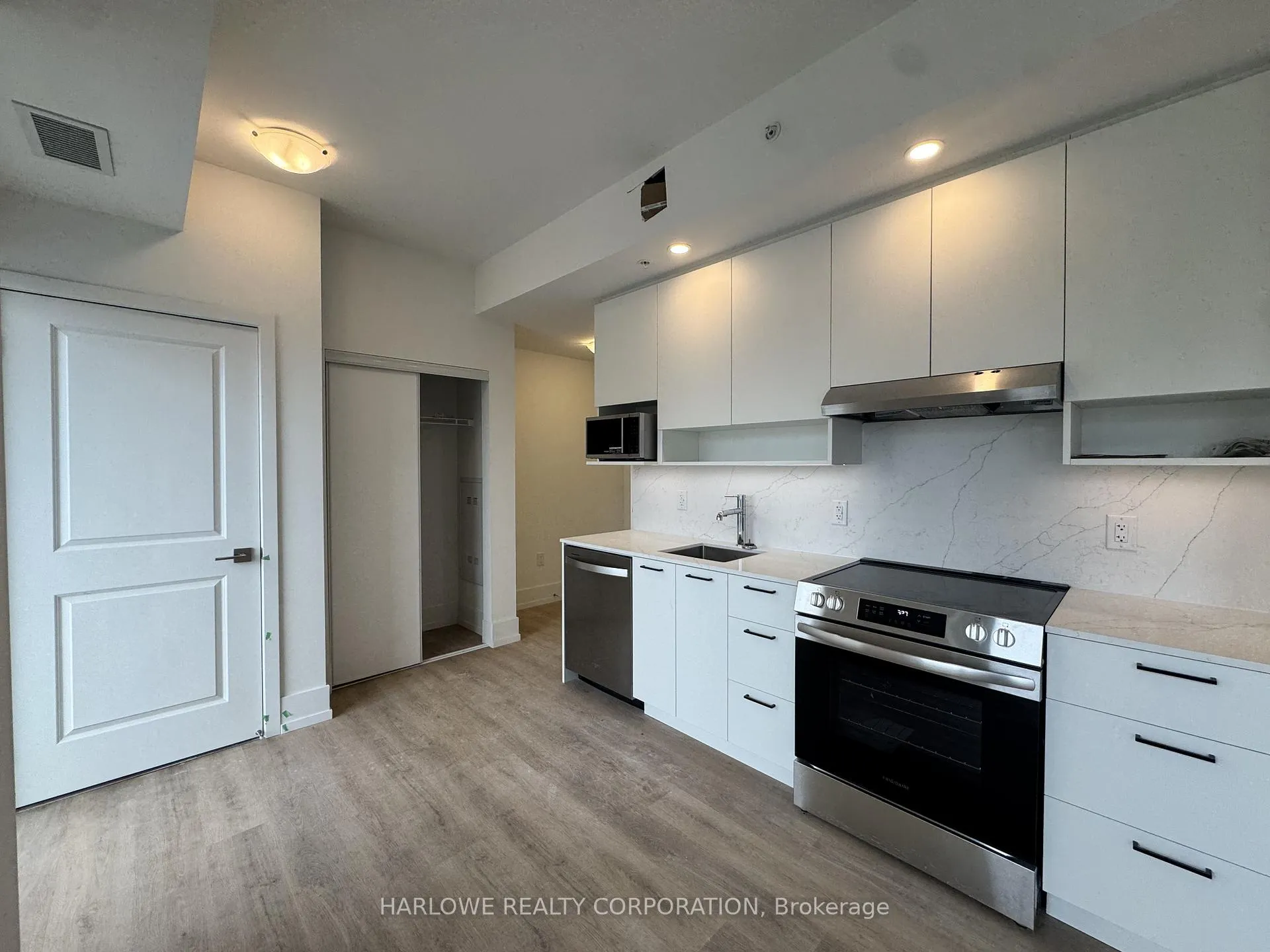 Photo 3 of Unit 1007, 206 King Street W, Hamilton, Central — HOMEH
