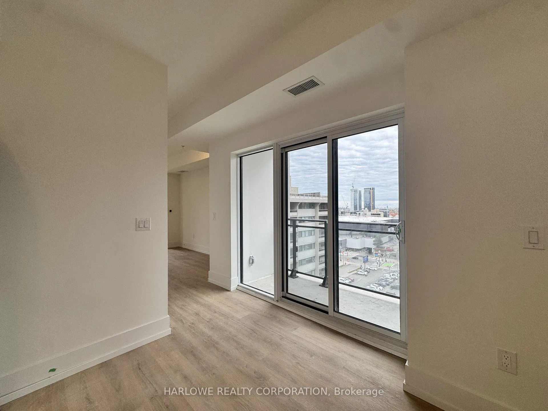 Photo 4 of Unit 1007, 206 King Street W, Hamilton, Central — HOMEH
