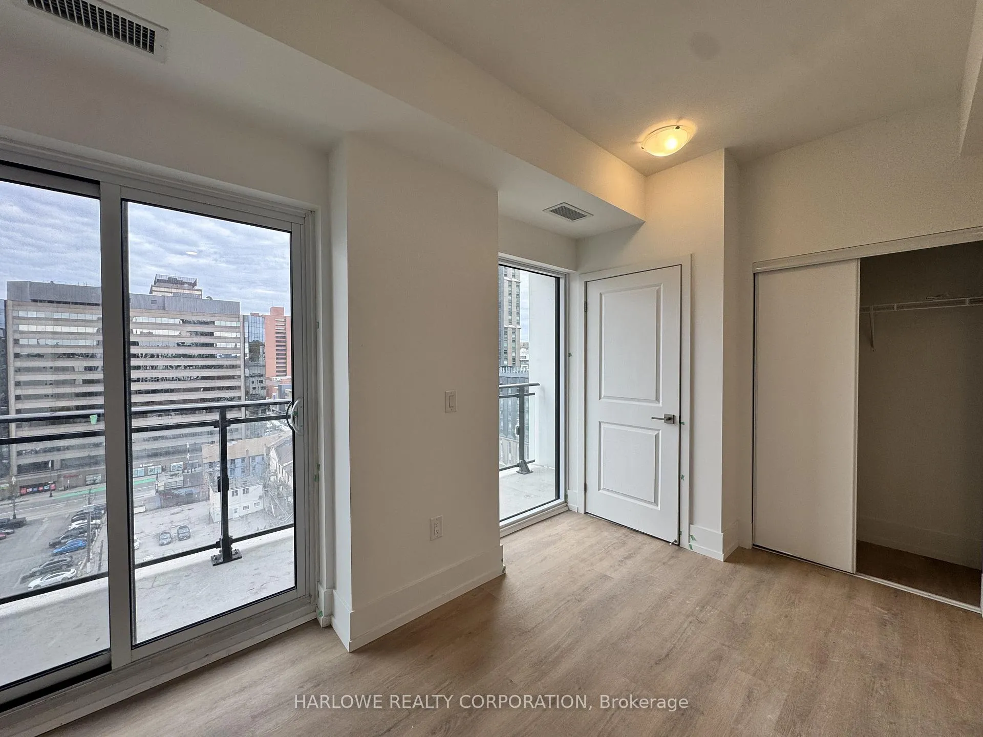 Photo 5 of Unit 1007, 206 King Street W, Hamilton, Central — HOMEH