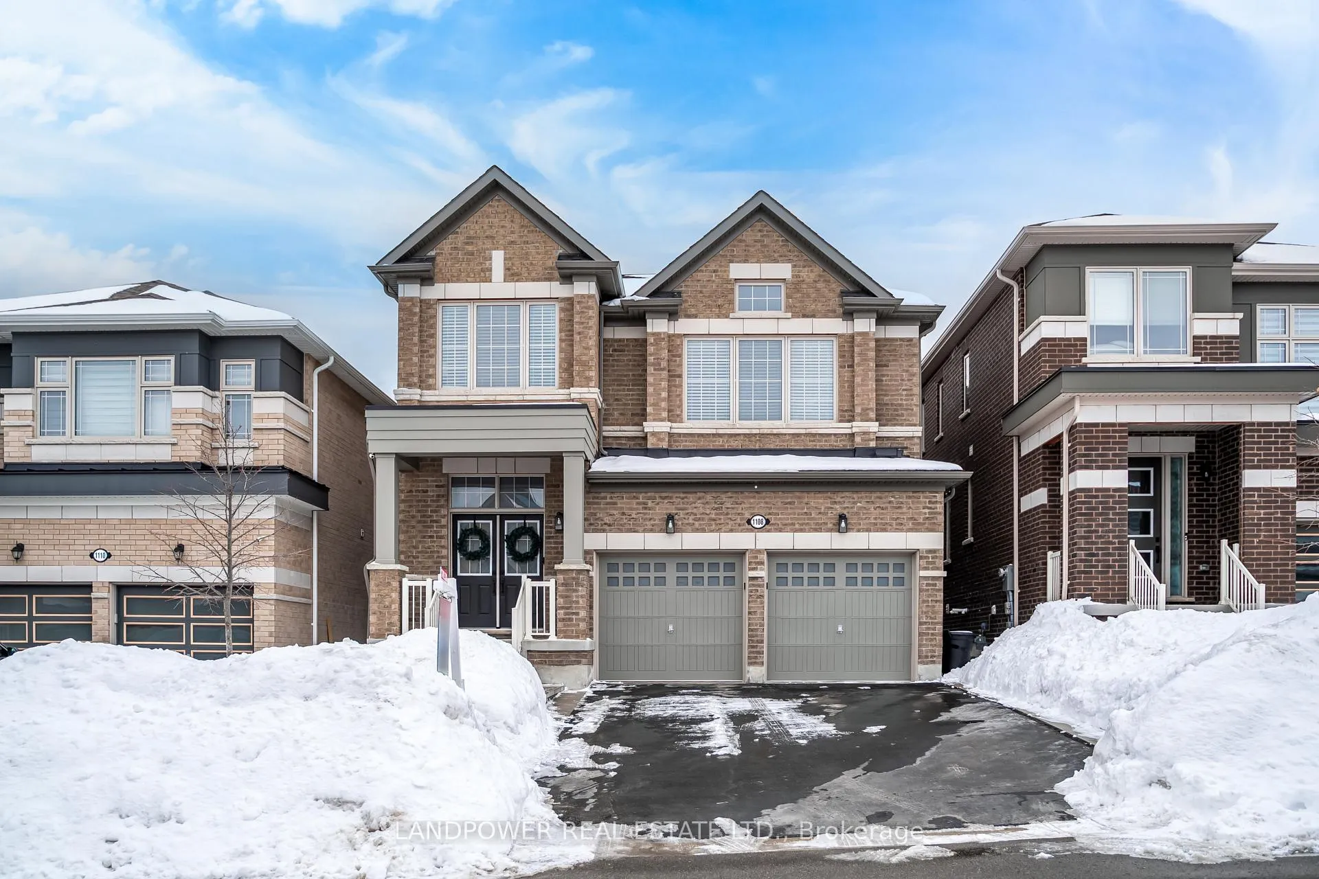 Photo 1 of 1108 Sepia Square, Pickering, Rural Pickering — HOMEH
