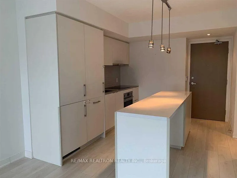 Photo 7 of Unit 3703, 88 Harbour Street, Toronto, Waterfront Communities — HOMEH