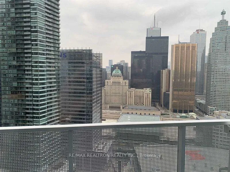 Photo 9 of Unit 3703, 88 Harbour Street, Toronto, Waterfront Communities — HOMEH
