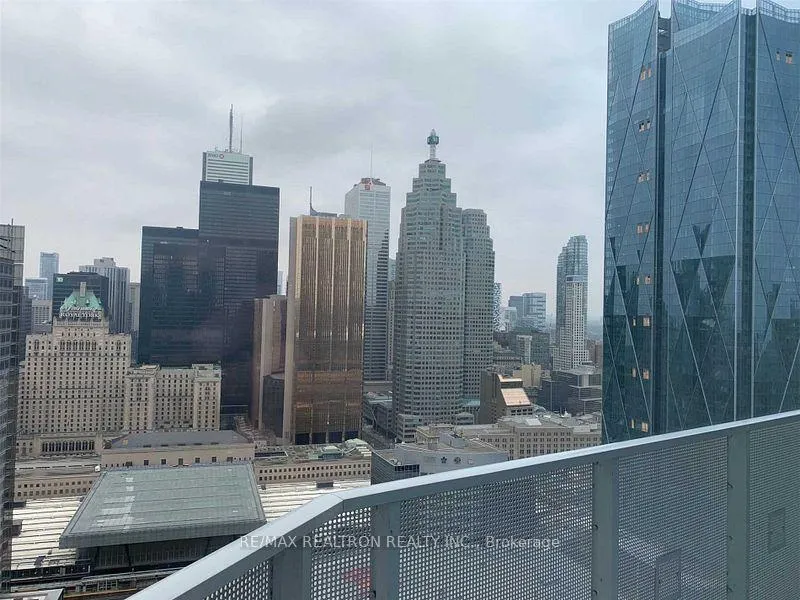 Photo 10 of Unit 3703, 88 Harbour Street, Toronto, Waterfront Communities — HOMEH