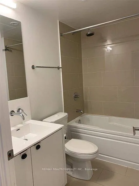 Photo 14 of Unit 3703, 88 Harbour Street, Toronto, Waterfront Communities — HOMEH