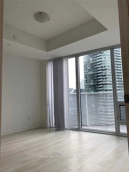 Photo 15 of Unit 3703, 88 Harbour Street, Toronto, Waterfront Communities — HOMEH