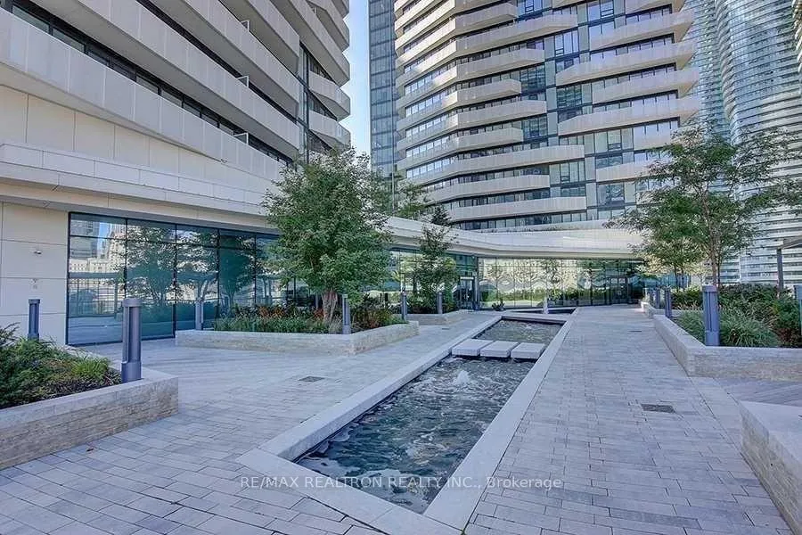Photo 18 of Unit 3703, 88 Harbour Street, Toronto, Waterfront Communities — HOMEH