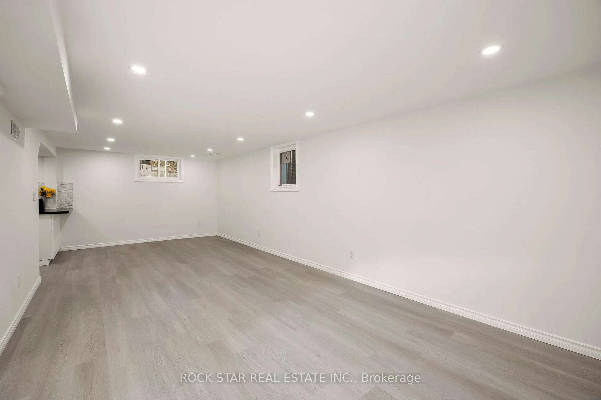 Photo 5 of Unit LOWER, 60 Champlain Avenue, Hamilton, Greenford — HOMEH