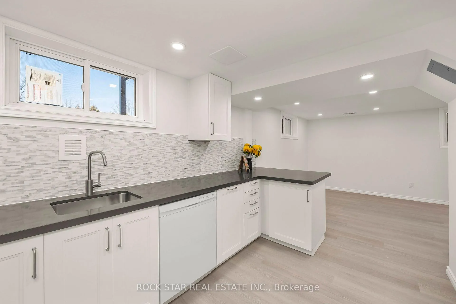 Photo 9 of Unit LOWER, 60 Champlain Avenue, Hamilton, Greenford — HOMEH