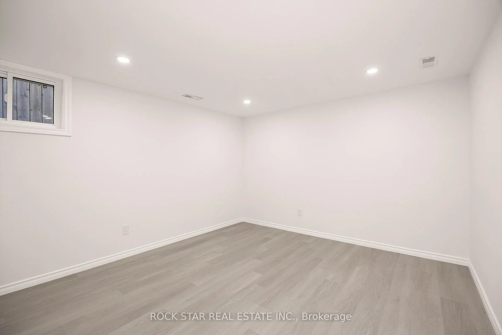 Photo 12 of Unit LOWER, 60 Champlain Avenue, Hamilton, Greenford — HOMEH