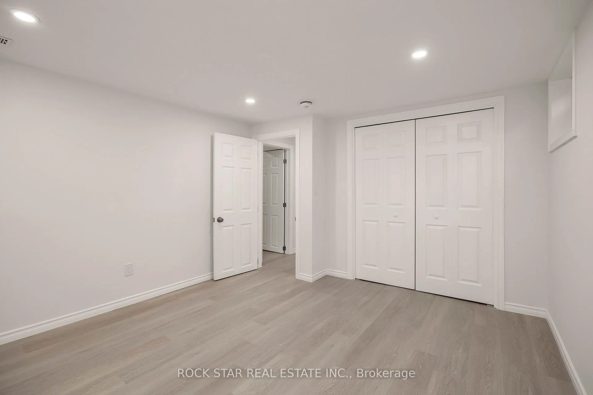 Photo 13 of Unit LOWER, 60 Champlain Avenue, Hamilton, Greenford — HOMEH