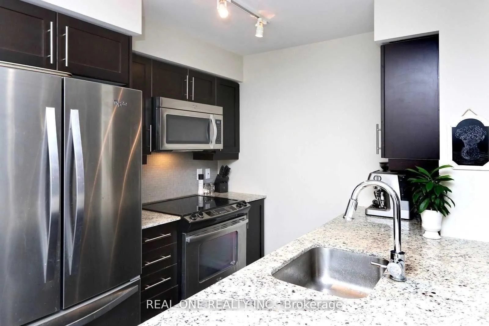 Photo 4 of Unit 1212, 35 Bastion Street, Toronto, Niagara — HOMEH