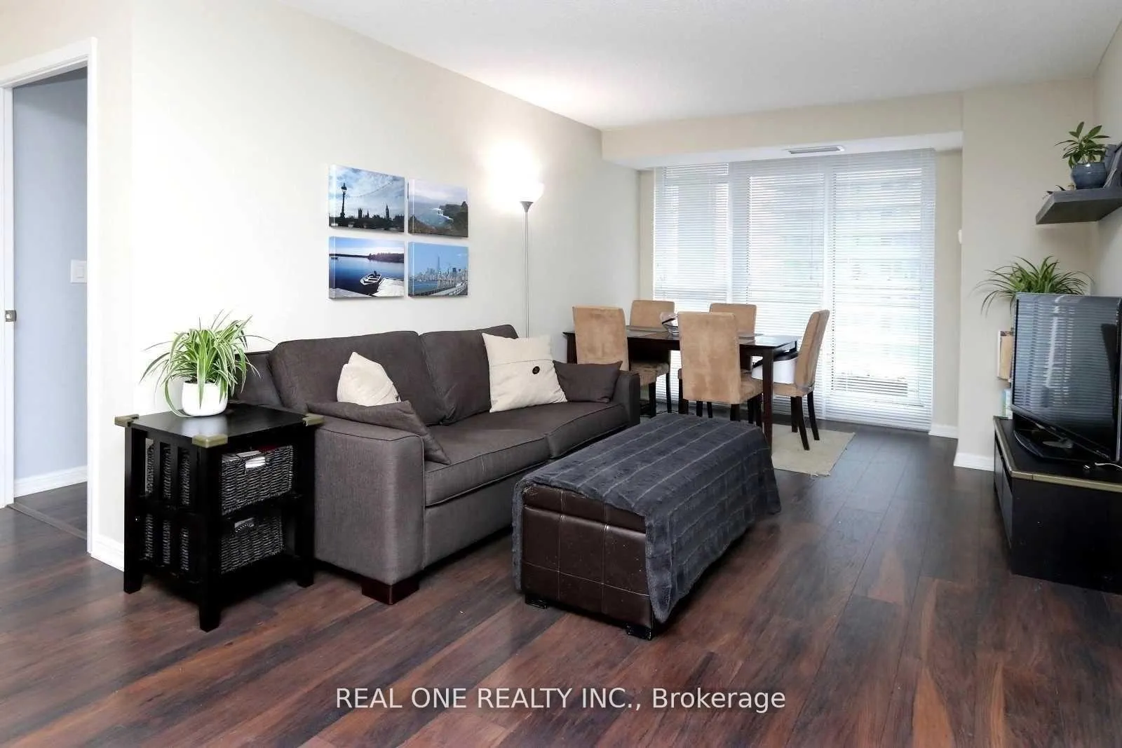 Photo 7 of Unit 1212, 35 Bastion Street, Toronto, Niagara — HOMEH