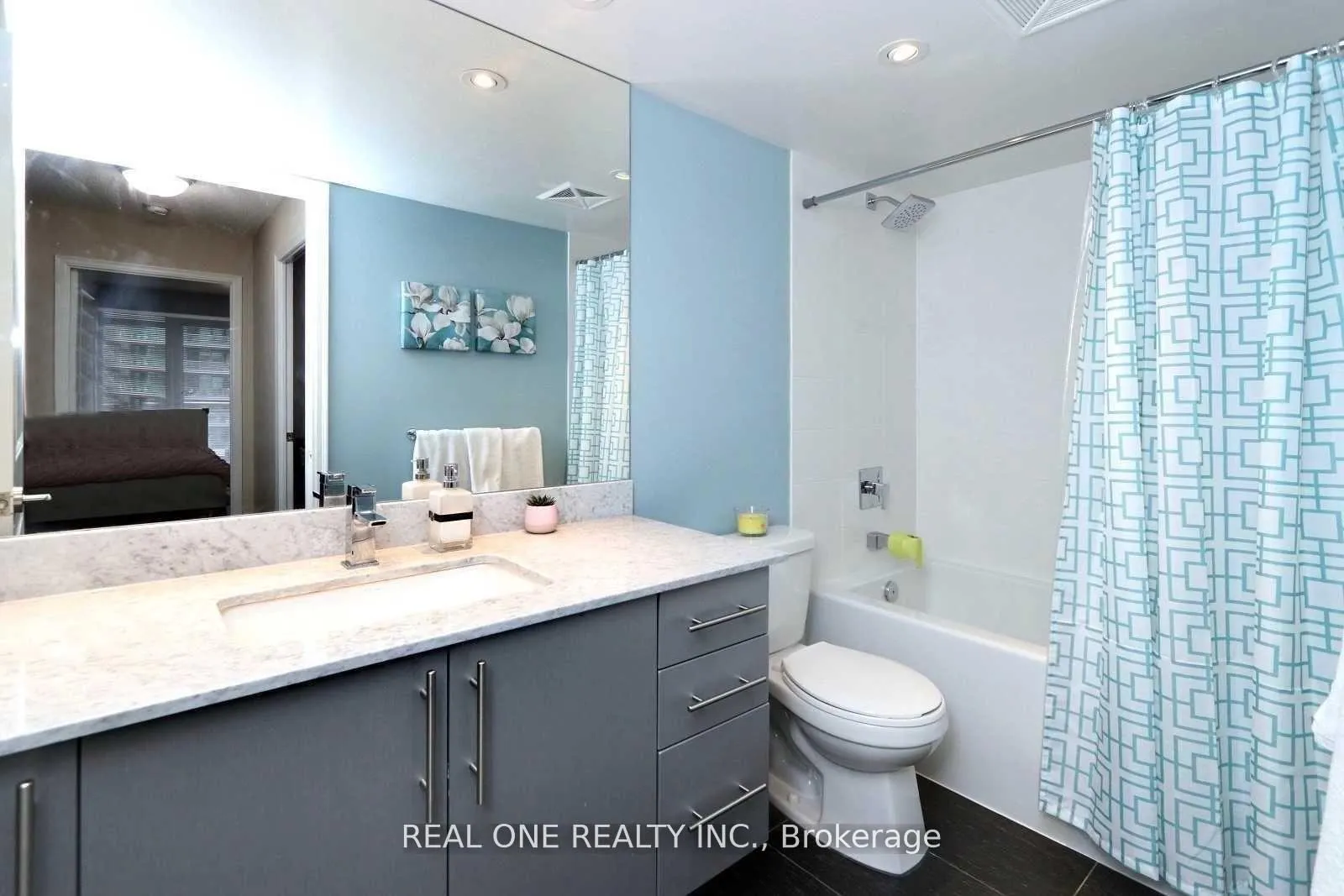 Photo 15 of Unit 1212, 35 Bastion Street, Toronto, Niagara — HOMEH