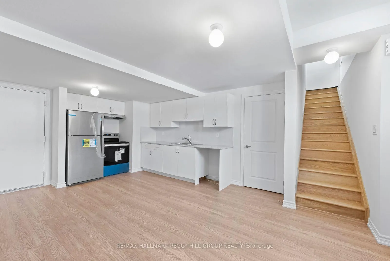 Photo 2 of Unit Lower, 100 Nottingham Road, Barrie, Rural Barrie Southeast — HOMEH