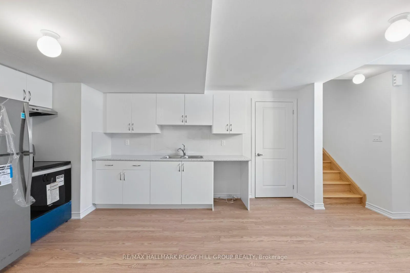 Photo 3 of Unit Lower, 100 Nottingham Road, Barrie, Rural Barrie Southeast — HOMEH