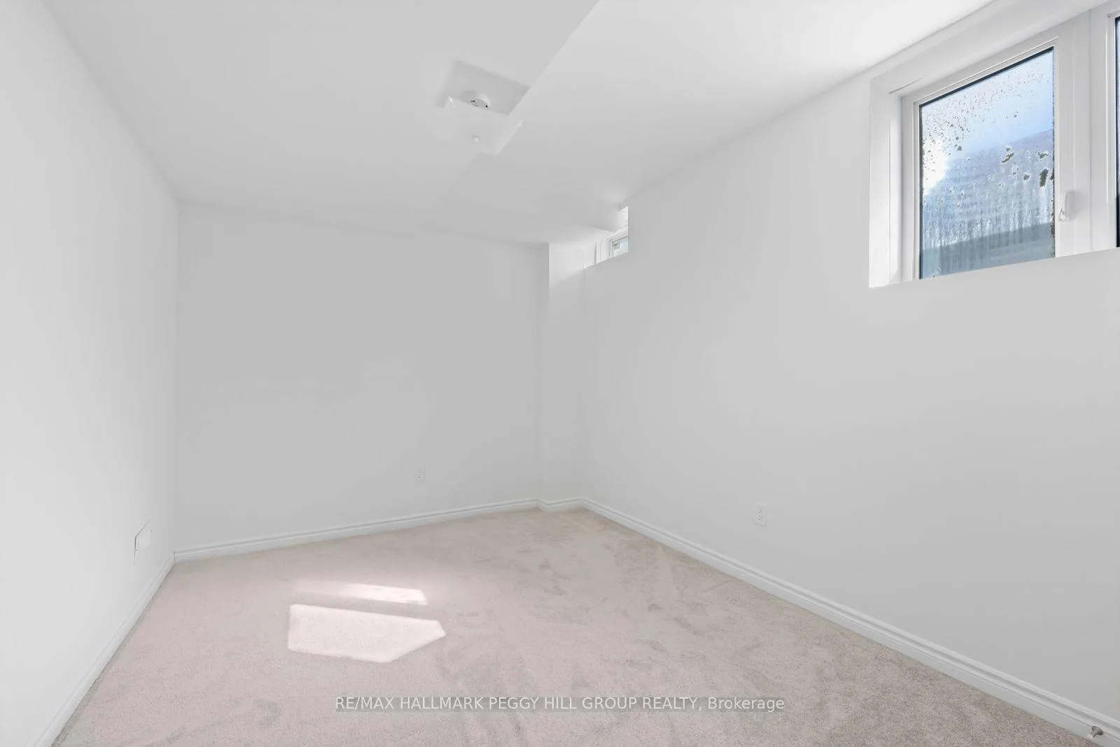 Photo 4 of Unit Lower, 100 Nottingham Road, Barrie, Rural Barrie Southeast — HOMEH