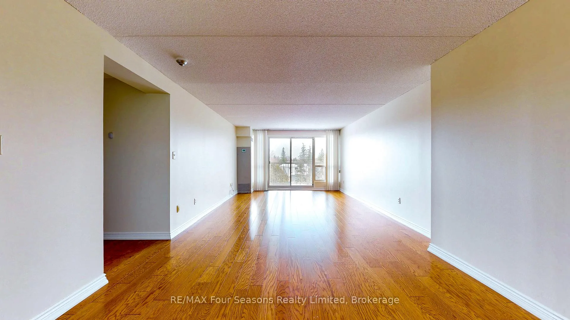 Photo 5 of Unit 409, 172 Eighth Street, Collingwood — HOMEH