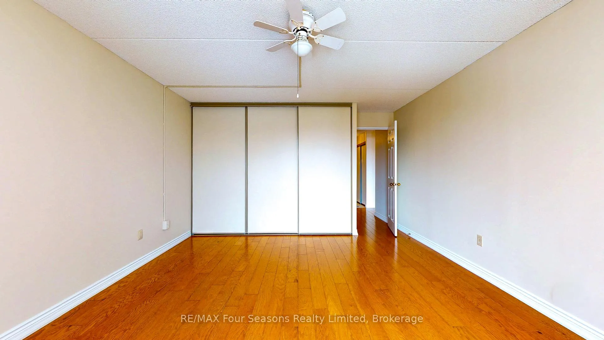 Photo 12 of Unit 409, 172 Eighth Street, Collingwood — HOMEH
