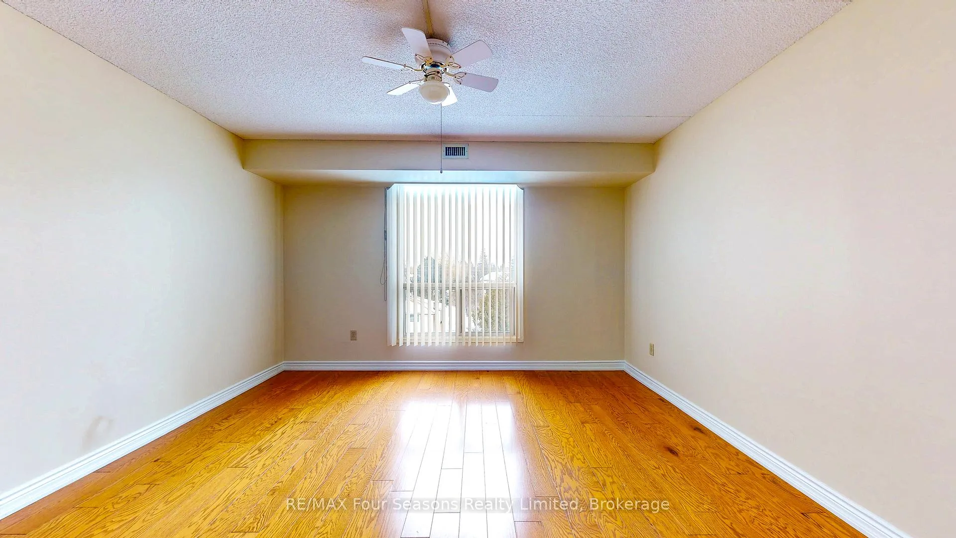Photo 13 of Unit 409, 172 Eighth Street, Collingwood — HOMEH