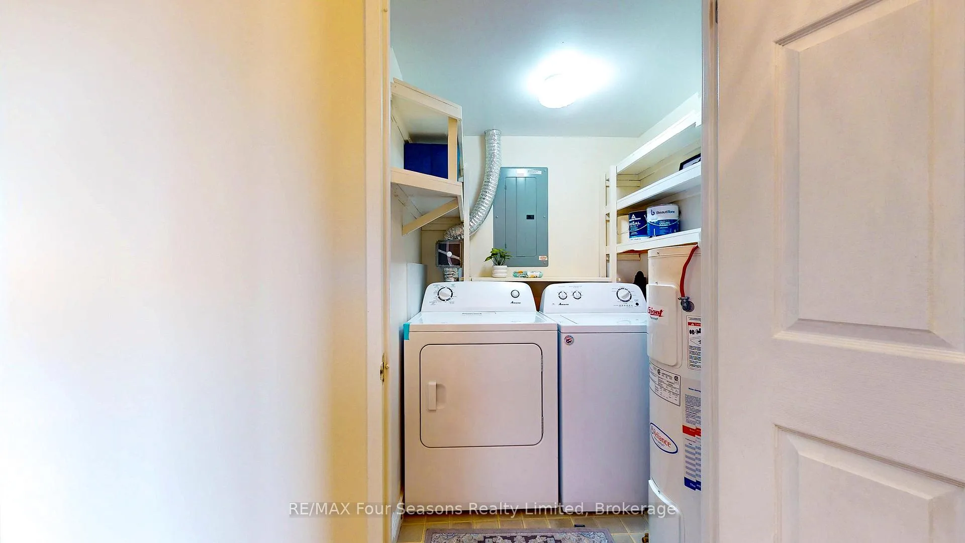 Photo 15 of Unit 409, 172 Eighth Street, Collingwood — HOMEH