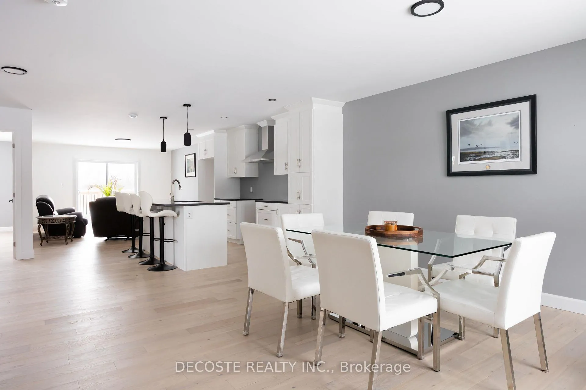 Photo 5 of 24 S Beech Street, South Glengarry, Lancaster — HOMEH