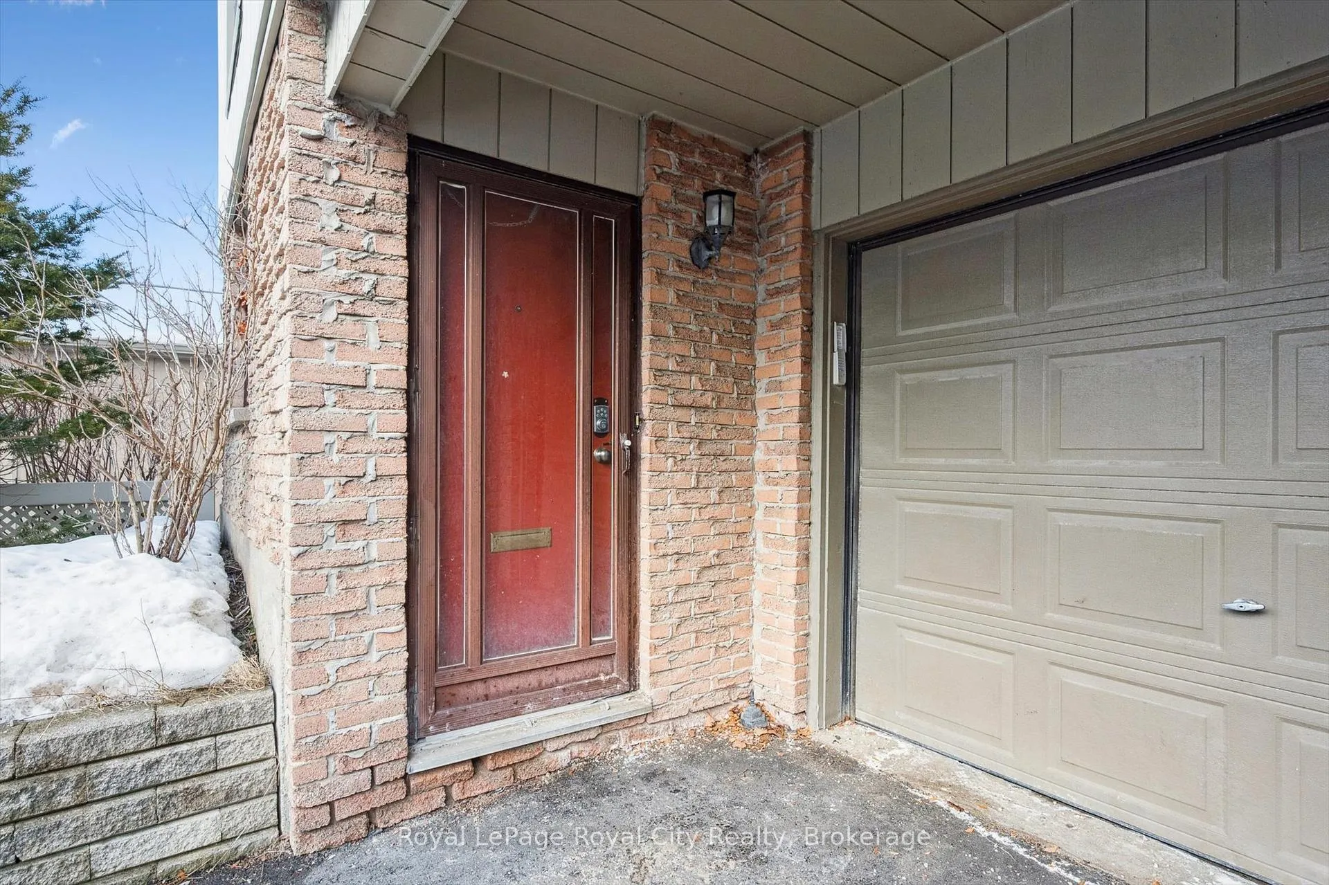 Photo 2 of Unit 31, 117 Janefield Avenue, Guelph, Dovercliffe Park/Old University — HOMEH