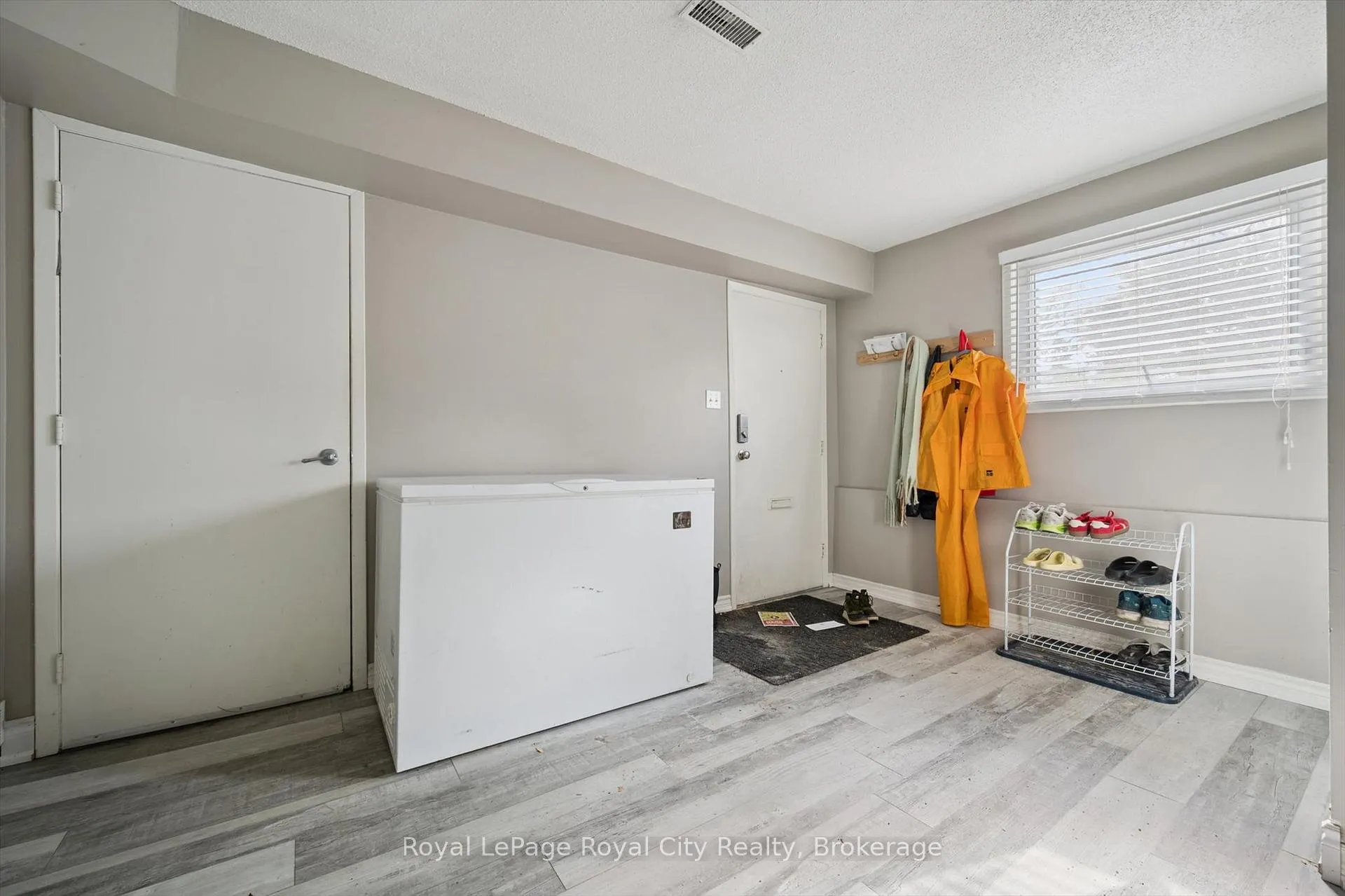 Photo 3 of Unit 31, 117 Janefield Avenue, Guelph, Dovercliffe Park/Old University — HOMEH