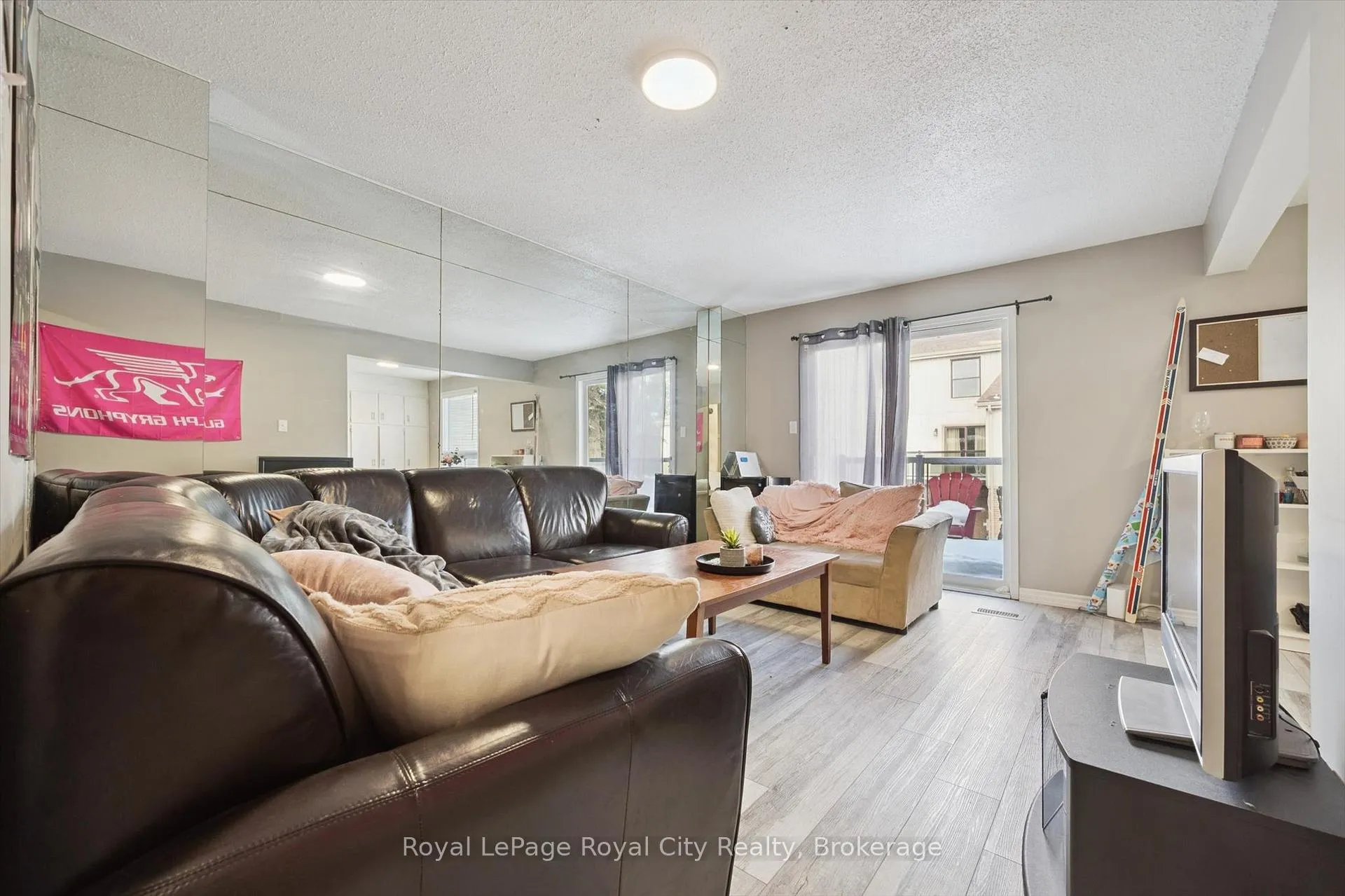 Photo 5 of Unit 31, 117 Janefield Avenue, Guelph, Dovercliffe Park/Old University — HOMEH
