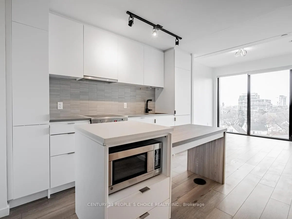 Photo 6 of Unit 523, 7 Smith Crescent, Etobicoke, Stonegate-Queensway — HOMEH
