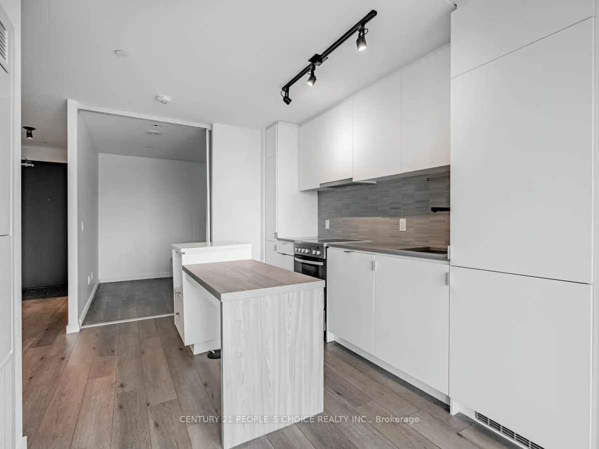 Photo 9 of Unit 523, 7 Smith Crescent, Etobicoke, Stonegate-Queensway — HOMEH