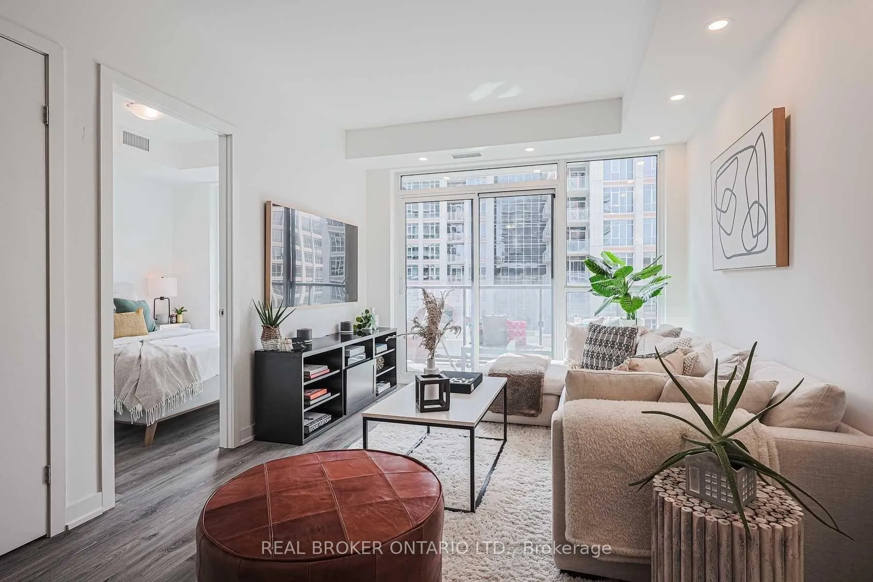 Photo 11 of Unit 617, 38 Iannuzzi Street, Toronto, Niagara — HOMEH