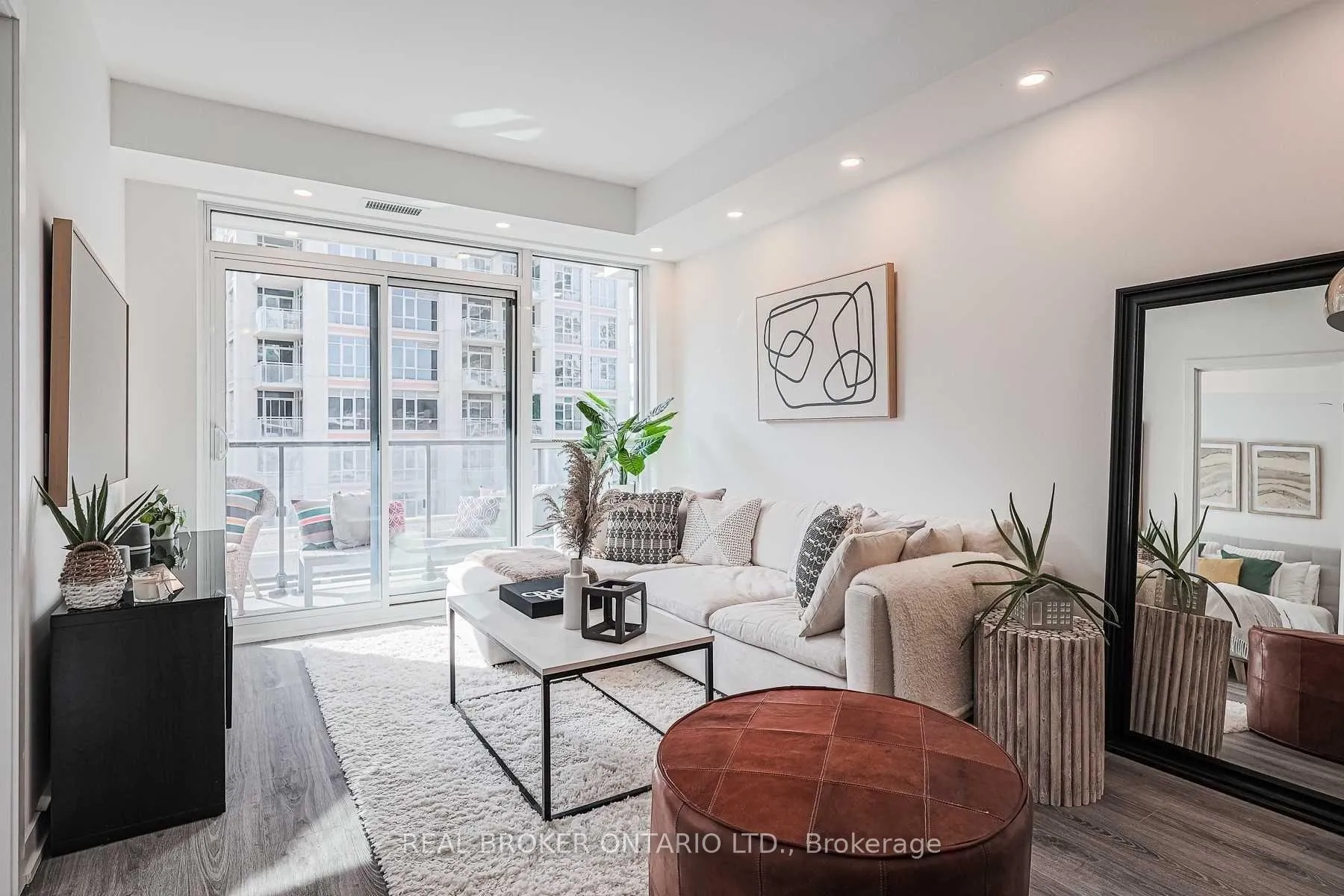 Photo 12 of Unit 617, 38 Iannuzzi Street, Toronto, Niagara — HOMEH