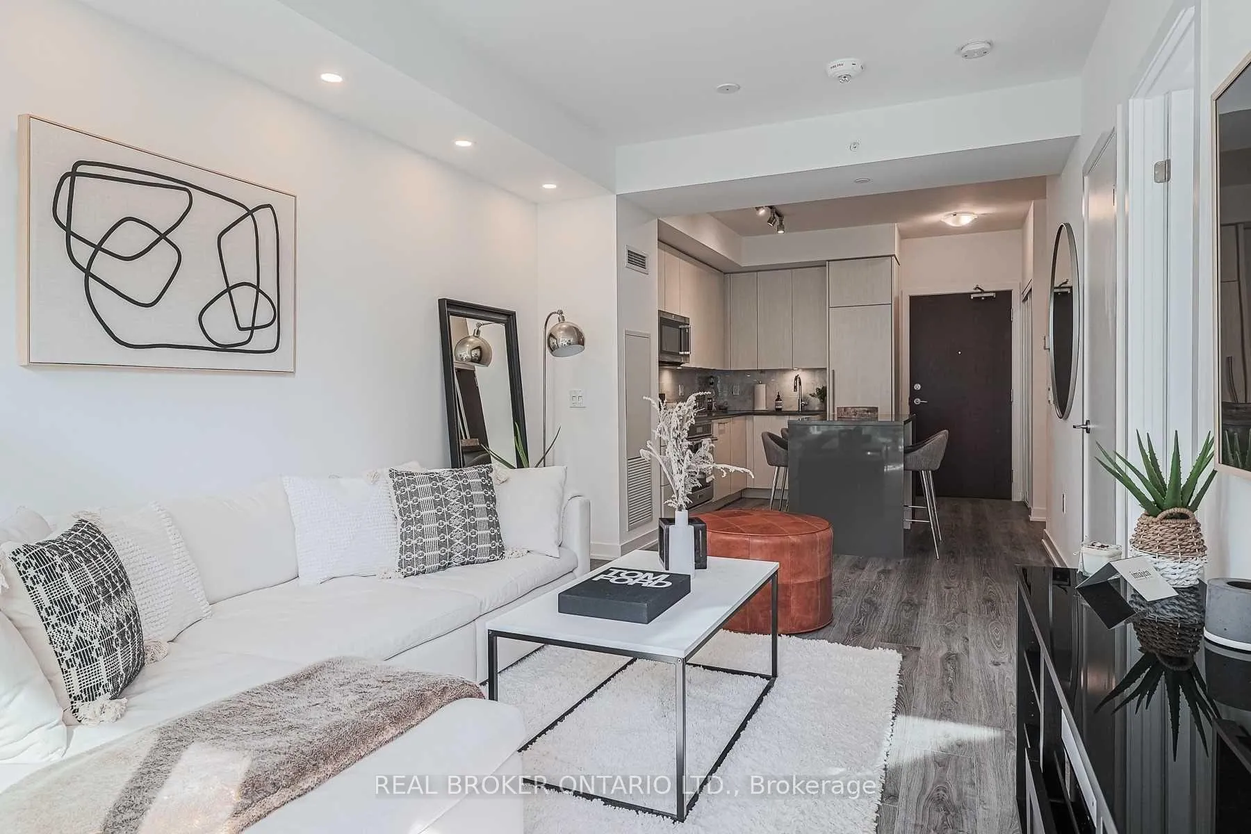 Photo 13 of Unit 617, 38 Iannuzzi Street, Toronto, Niagara — HOMEH