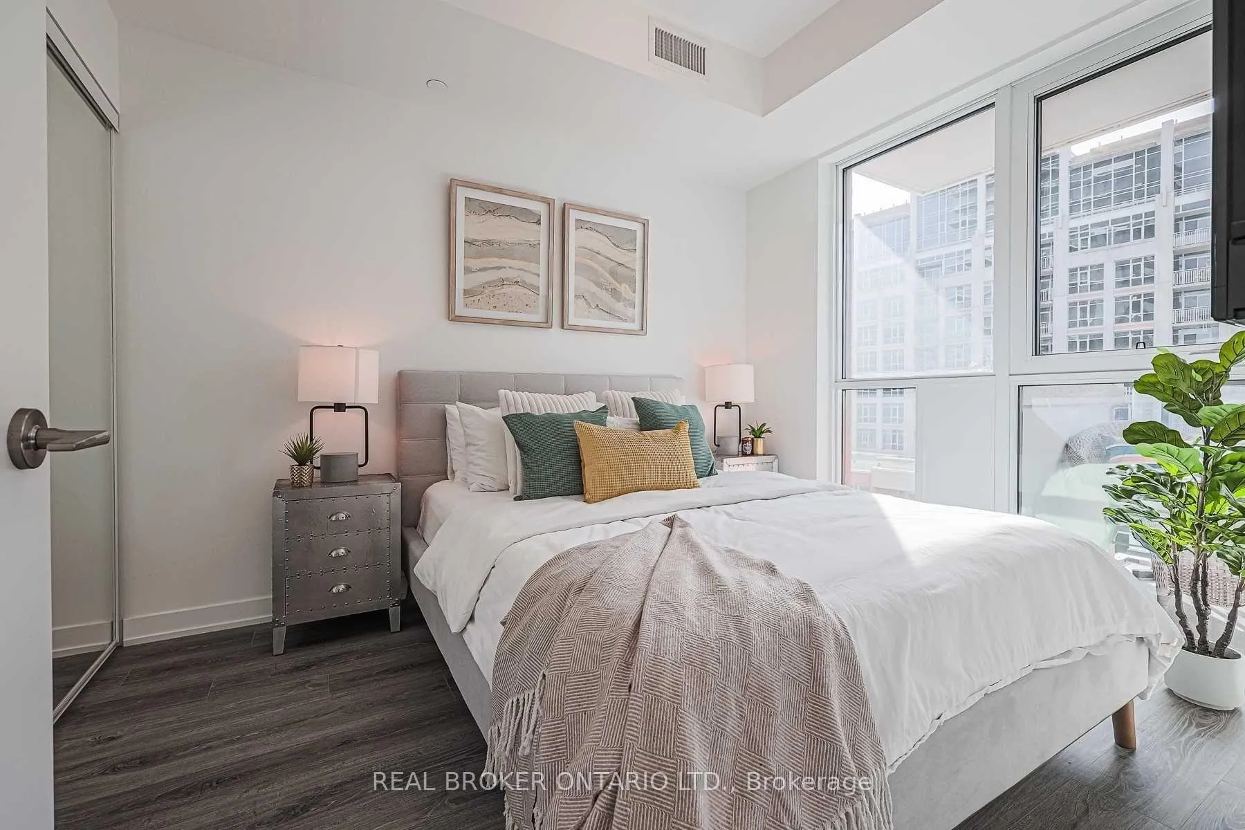 Photo 15 of Unit 617, 38 Iannuzzi Street, Toronto, Niagara — HOMEH