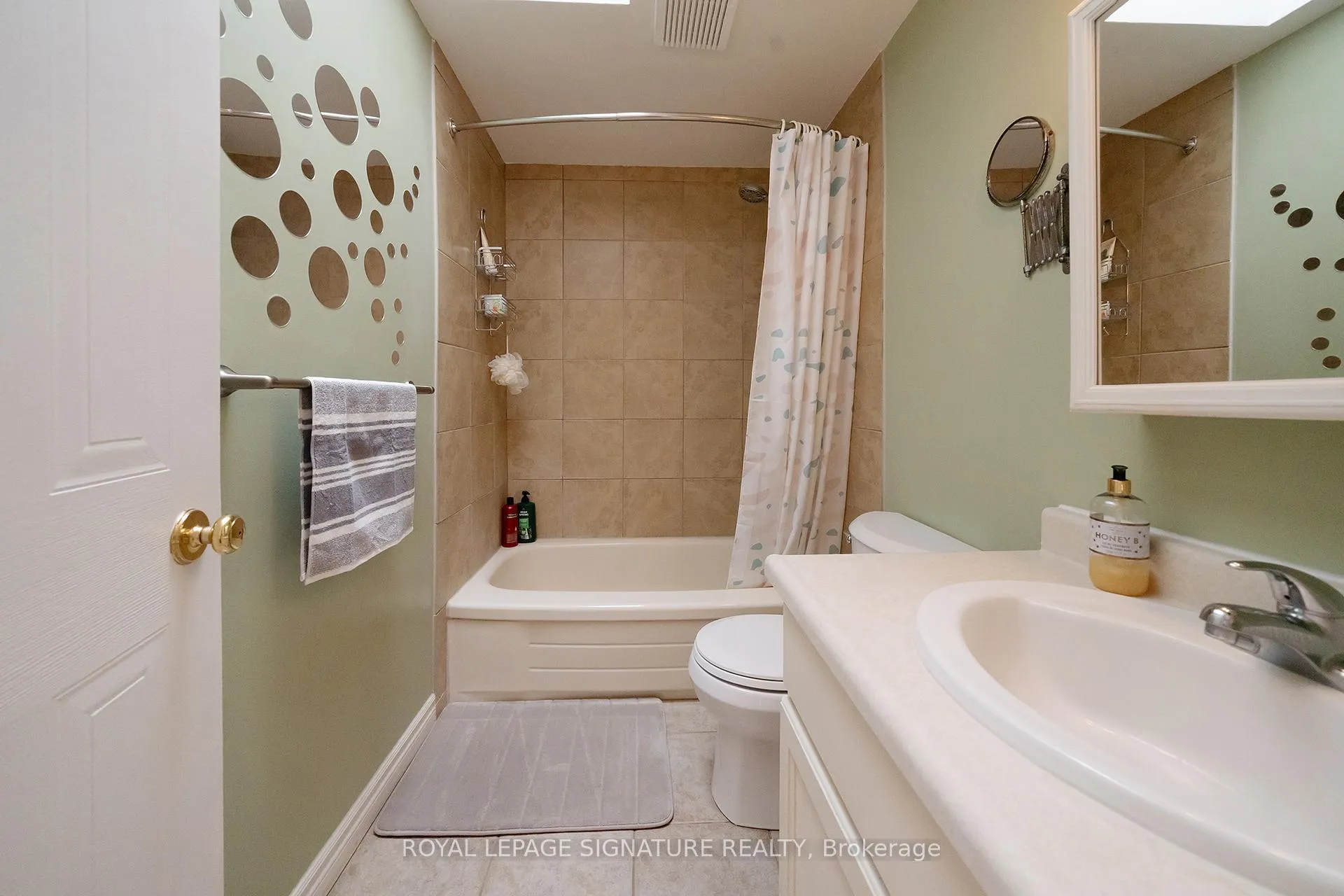 Photo 21 of 545 Drummerhill Crescent, Waterloo — HOMEH