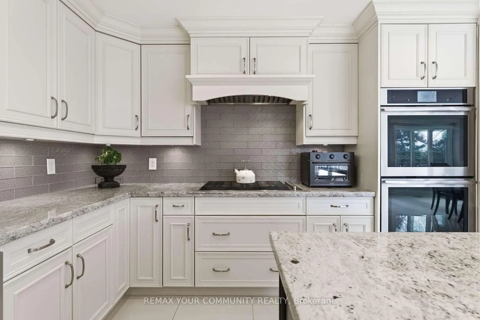 Photo 11 of 331 Kennedy Street W, Aurora, Aurora Highlands — HOMEH