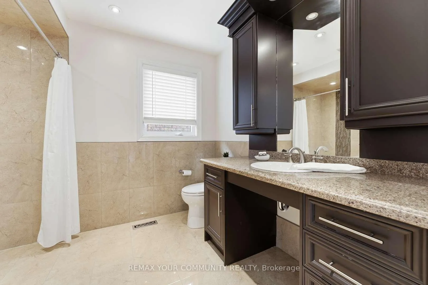 Photo 30 of 331 Kennedy Street W, Aurora, Aurora Highlands — HOMEH
