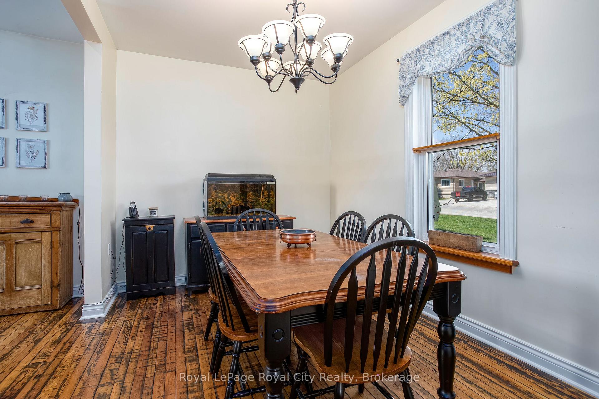 Photo 15 of 15 Catherine Street N, Mapleton, Rural Mapleton — HOMEH