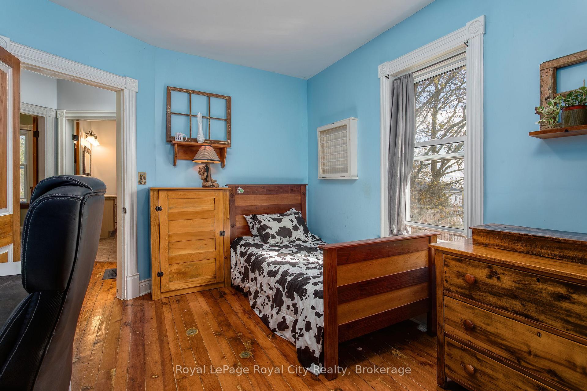 Photo 33 of 15 Catherine Street N, Mapleton, Rural Mapleton — HOMEH