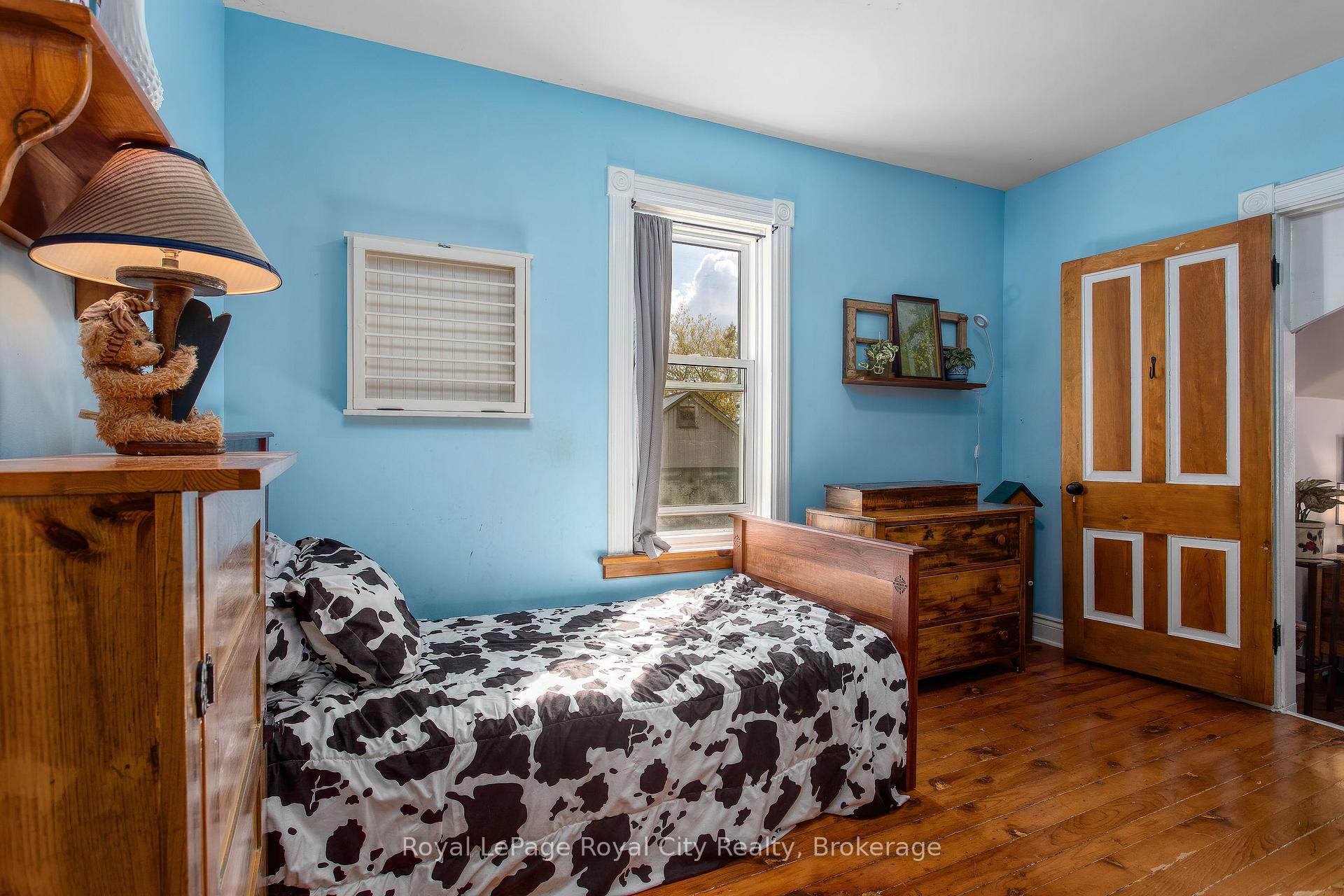 Photo 34 of 15 Catherine Street N, Mapleton, Rural Mapleton — HOMEH
