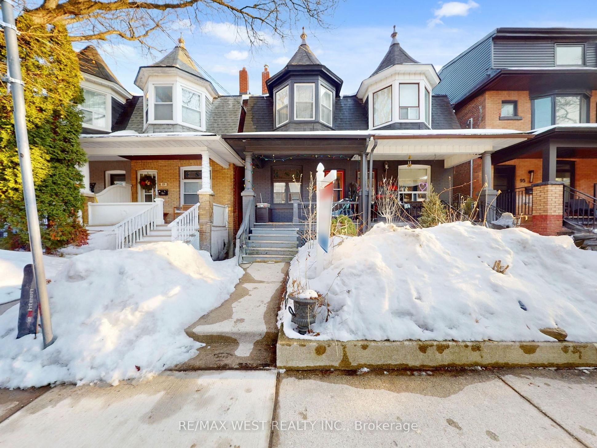Front of 91 Olive Avenue