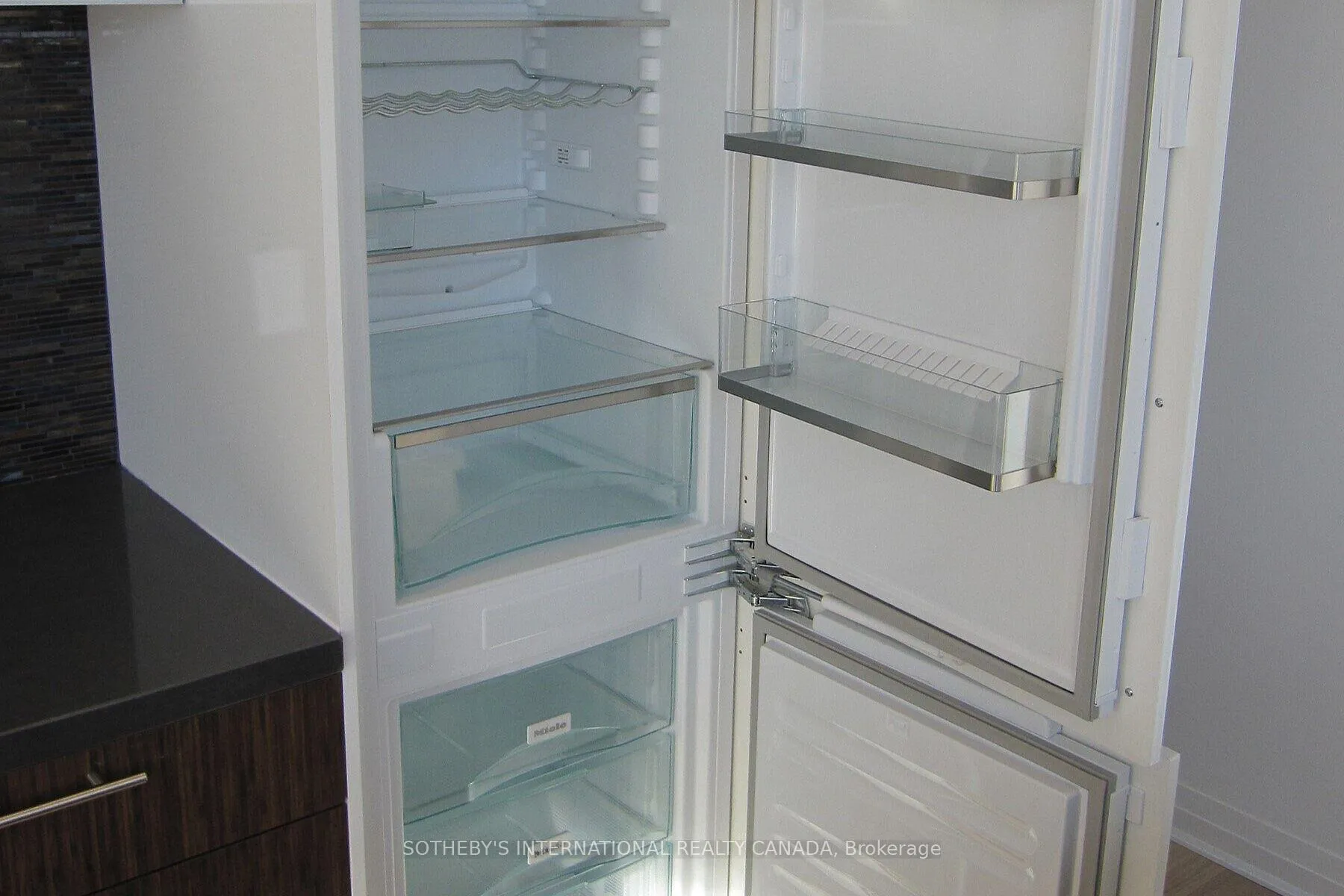 Photo 5 of Unit 1102, 8 Mercer Street, Toronto, Waterfront Communities — HOMEH