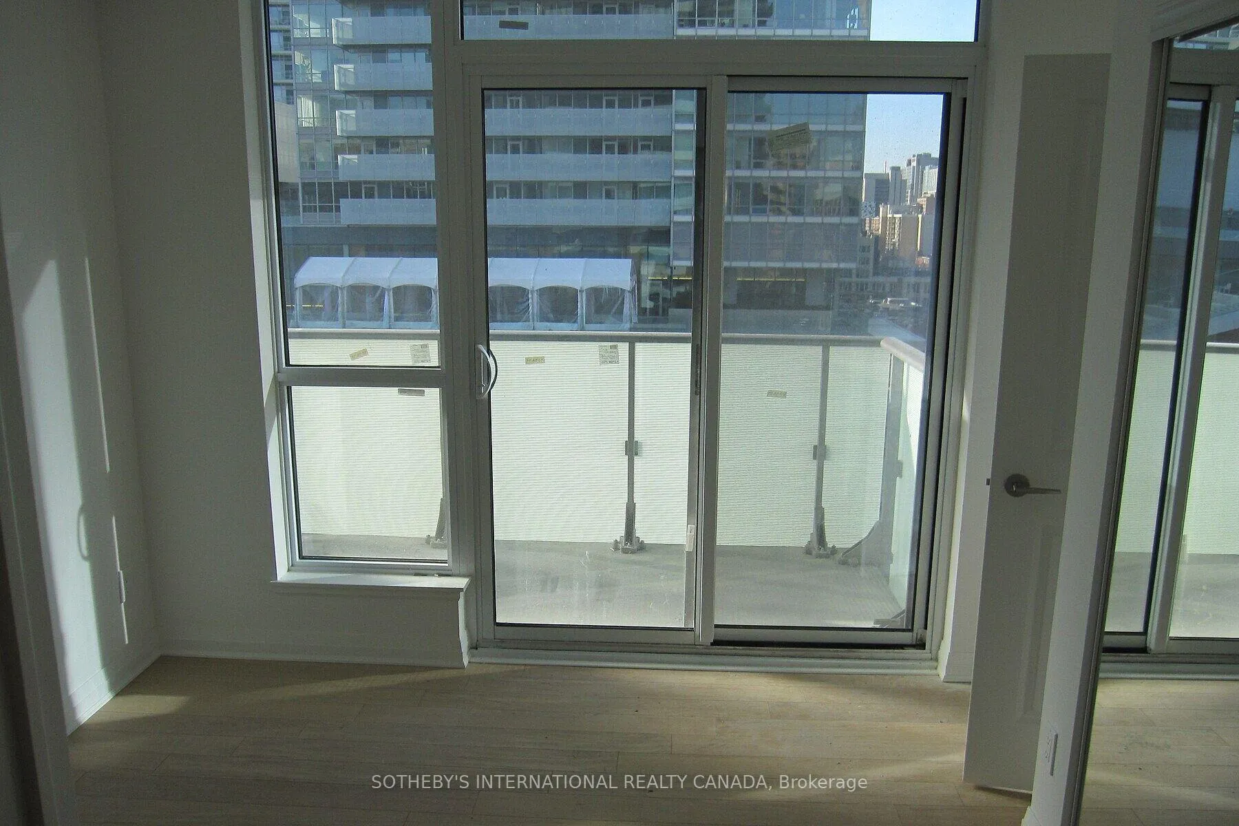 Photo 8 of Unit 1102, 8 Mercer Street, Toronto, Waterfront Communities — HOMEH