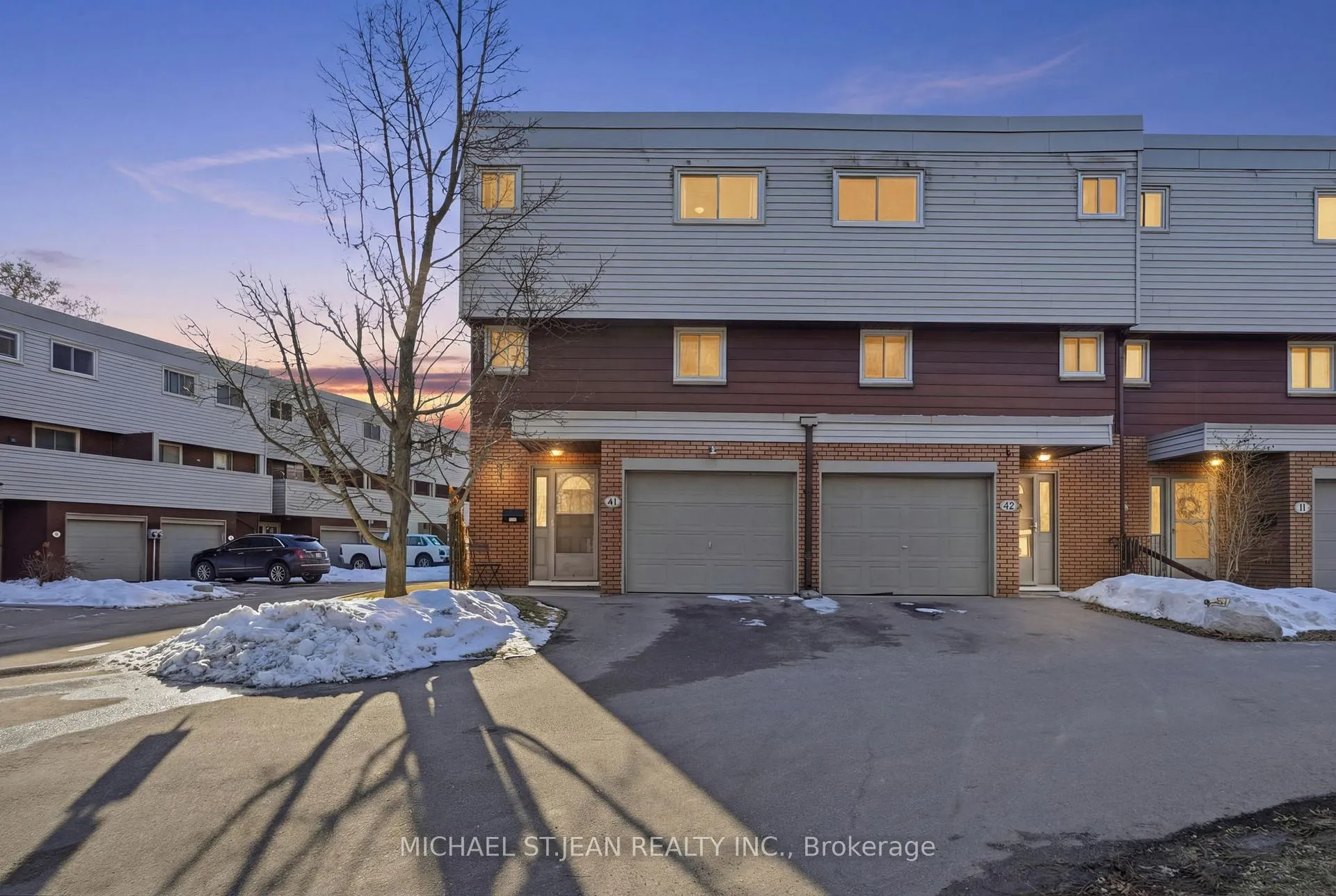 Photo 1 of Unit 43, 23 Watsons Lane, Hamilton, Dundas — HOMEH