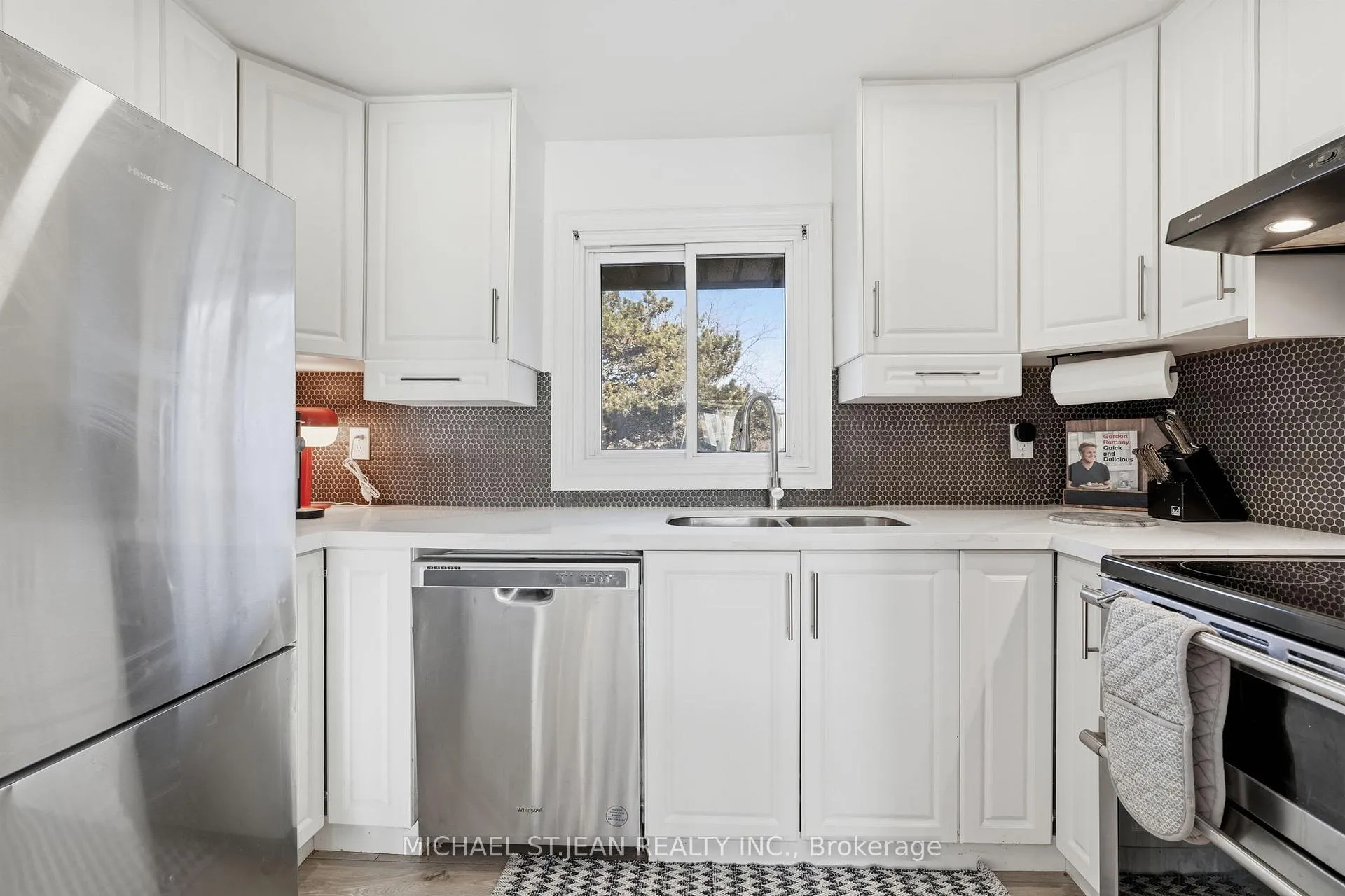 Photo 14 of Unit 43, 23 Watsons Lane, Hamilton, Dundas — HOMEH